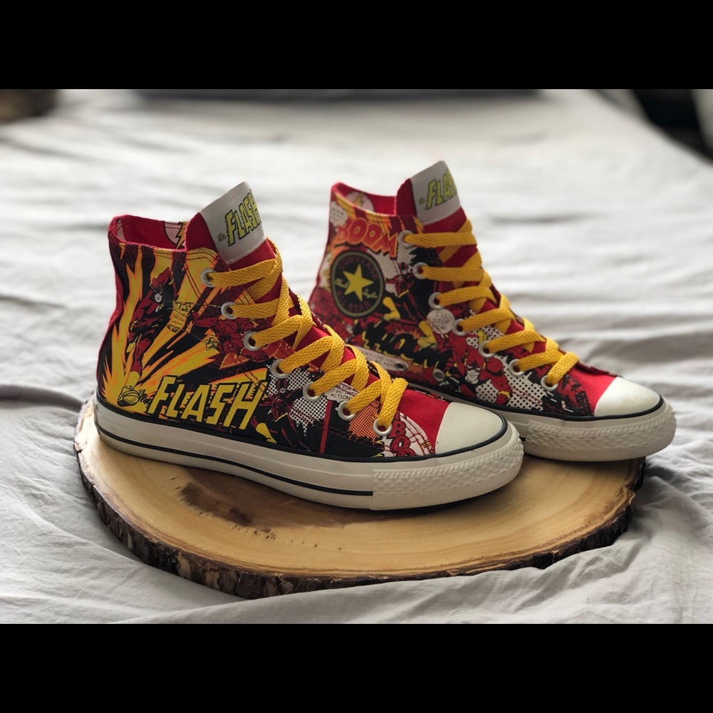 The Flash Converse Men’s size 5 / women’s size 7